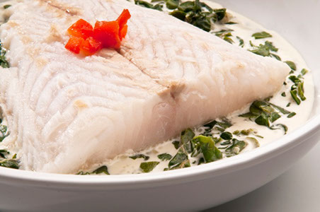 AUSTRAL HAKE FILLET WITH SPINACH AND CREAM